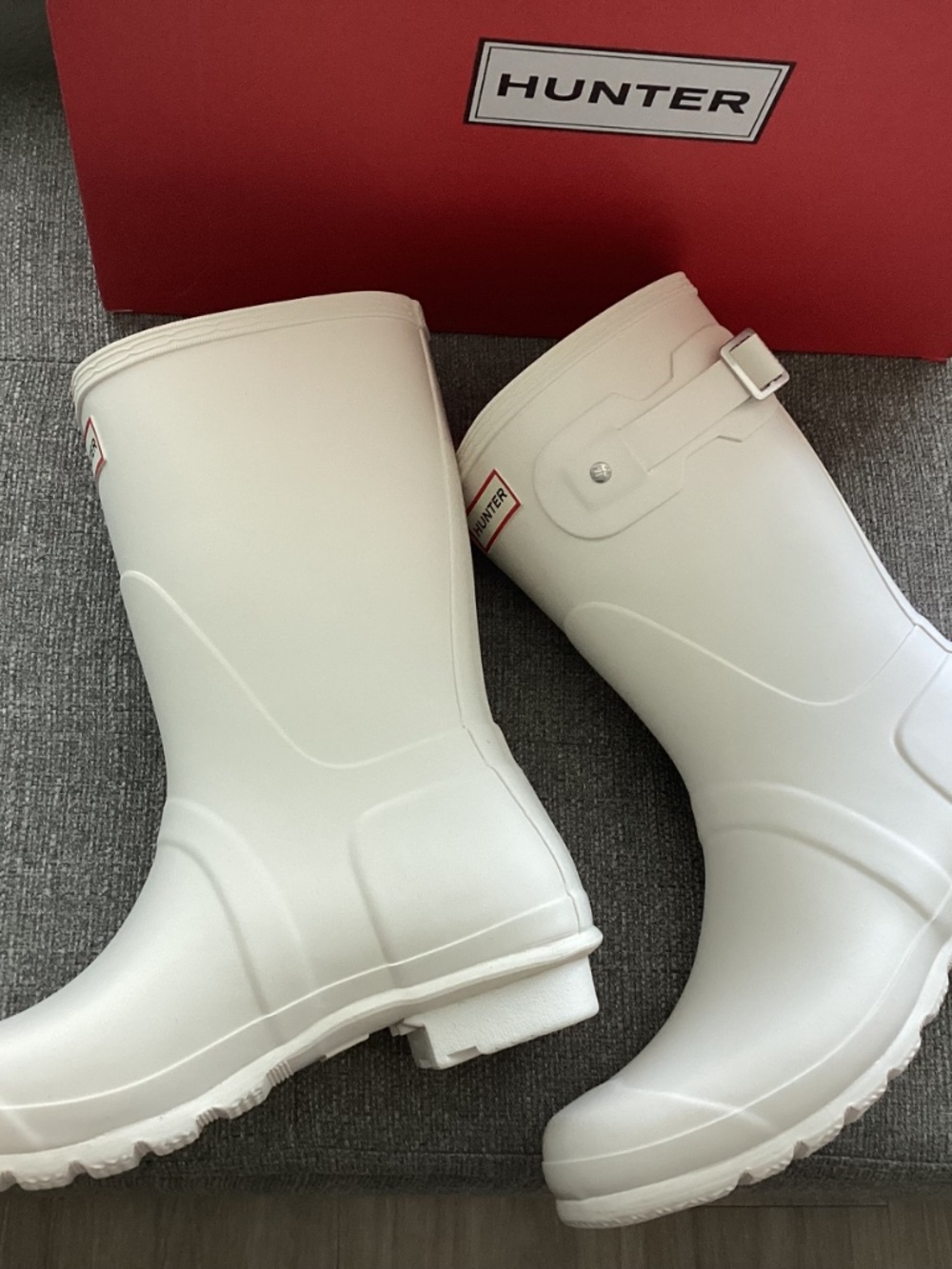 Hunter Original Short Waterproof Rain Boot, size 10 - Picture 7 of 11